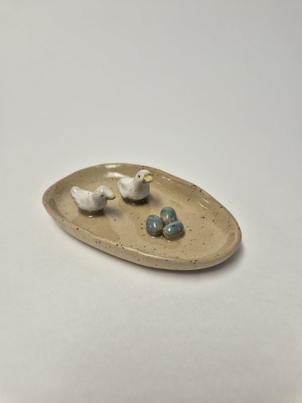 Ceramic jewelry holder