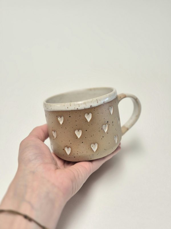20260409_115116_kopija_1200x1600 Ceramic mug with hearts