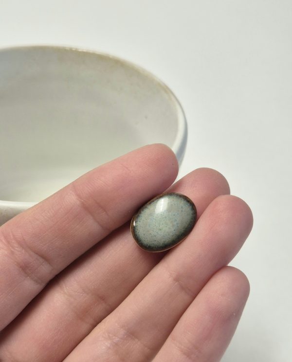 Small oval ceramic ring