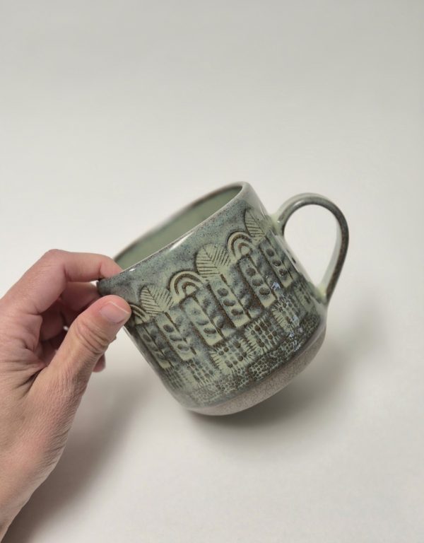 Ceramic stoneware mug